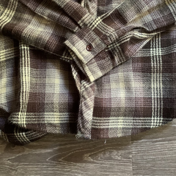 Z Supply -Rag Poets Versatile Button Up - Picture 4 of 5